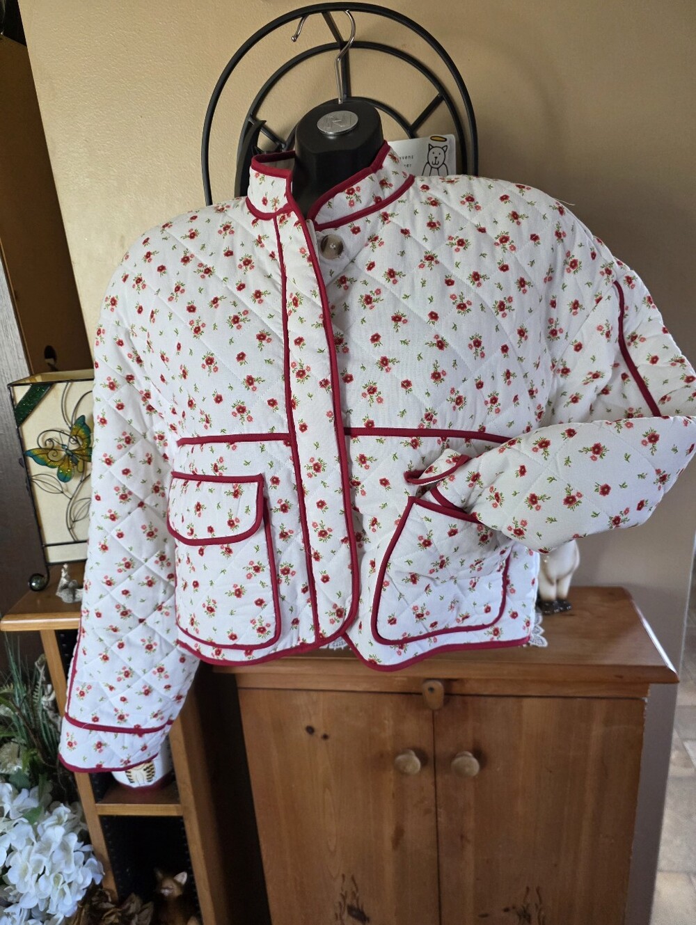 🆕️ 7 For All Mankind Quilted Floral Cropped Jacket with Red Trim Size M